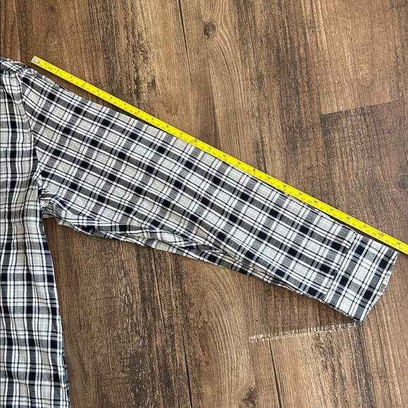 Slate & Stone Monochrome Plaid Flannel Shirt - Picture 11 of 11
